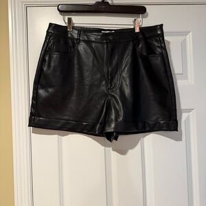 Anthropologie Avec Les Filles Faux Leather Cuffed Women Shorts - 32